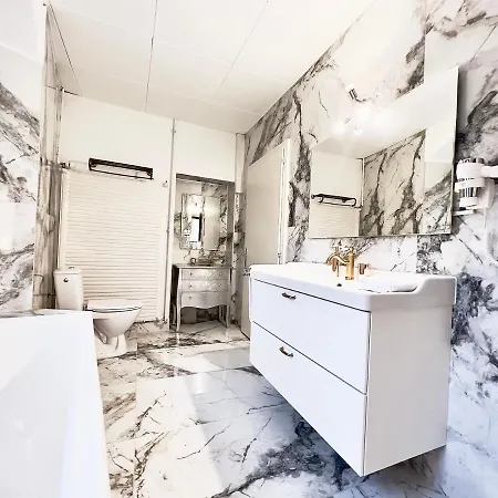 Apartment Castle - Charming Montreux