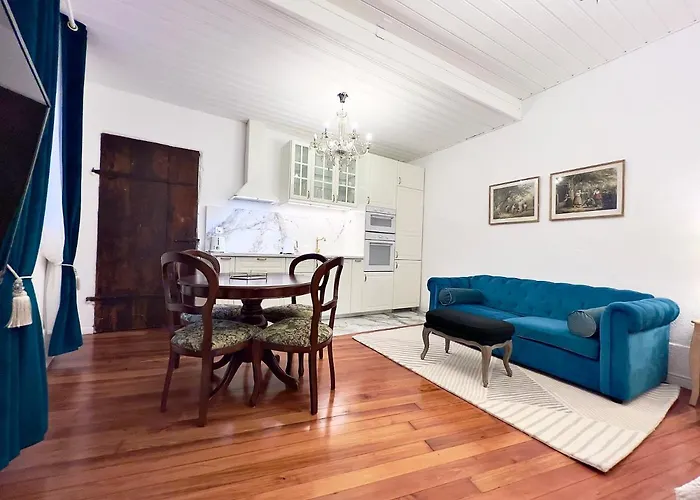 Castle - Charming Apartament *